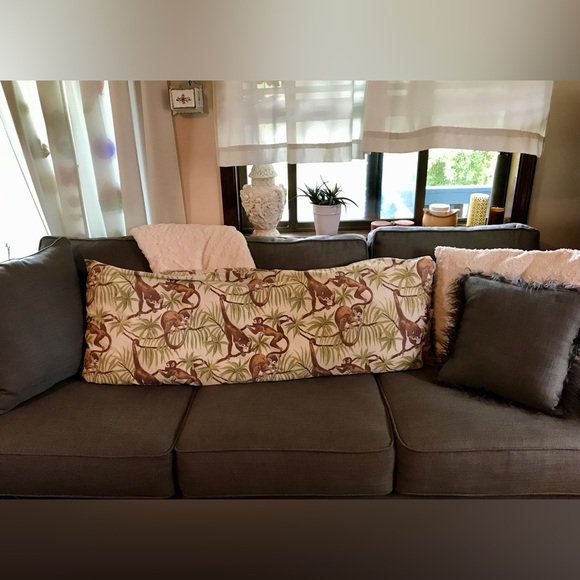 Vintage 90’s Spider Monkey Jungle Leaf Print XL Jumbo Pillow Body Pillow 53”X20” - Picture 2 of 11